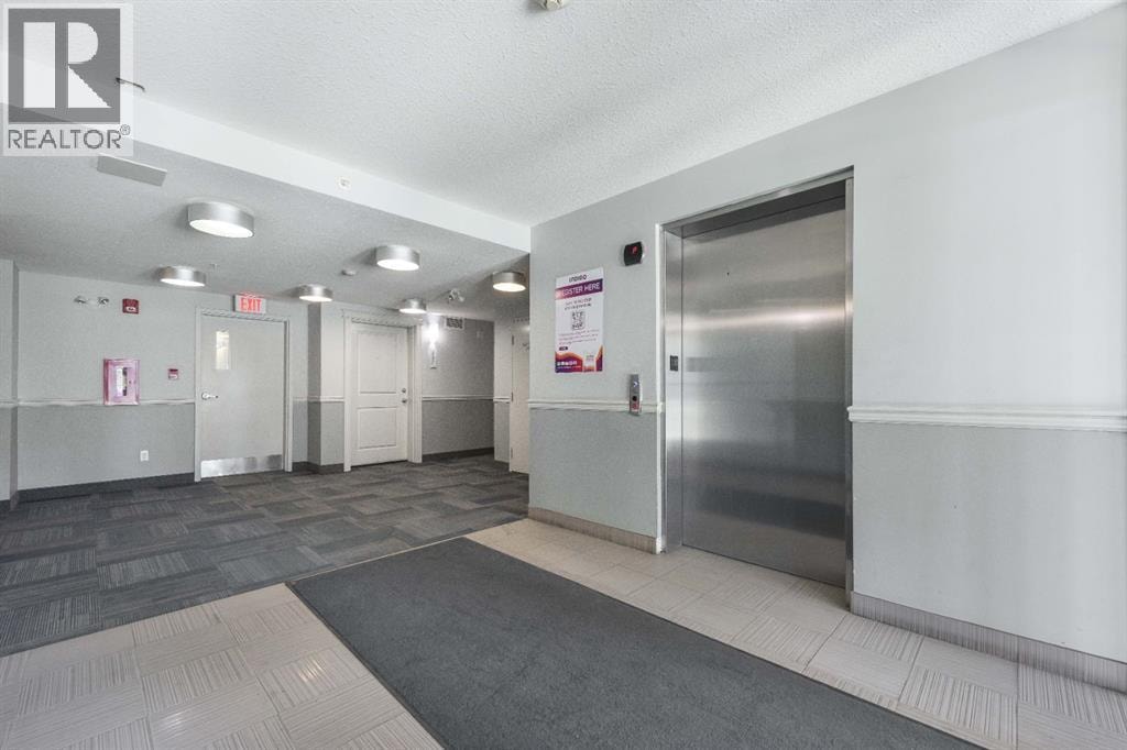 2207, 155 Skyview Ranch Way NE — photo 3