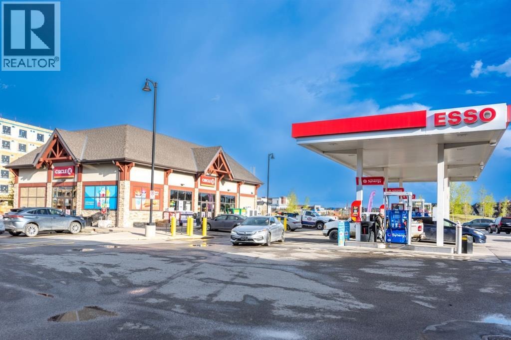 2207, 155 Skyview Ranch Way NE — photo 31