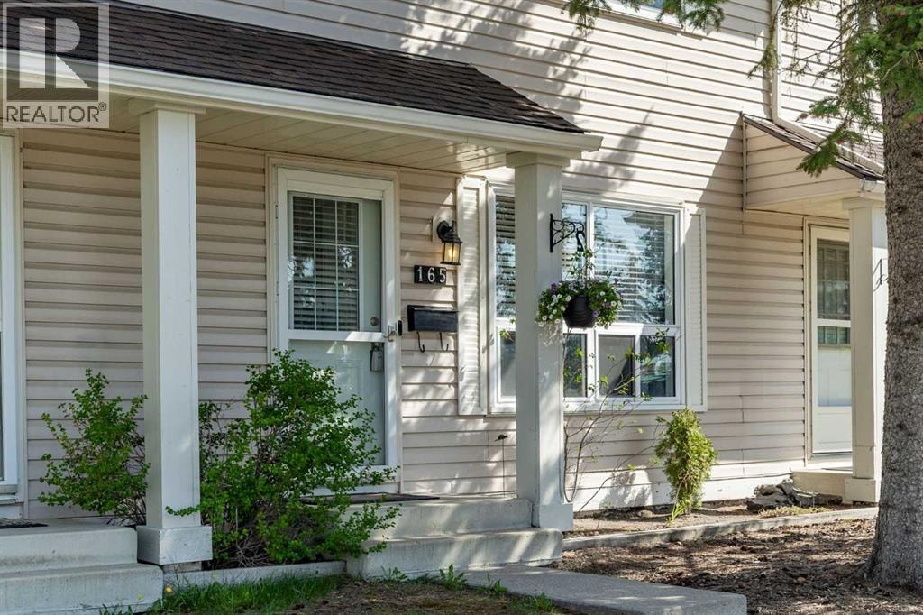 165 Woodmont Terrace SW — photo 3