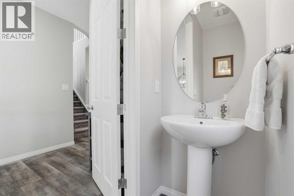 25 Yorkville Green SW — photo 15