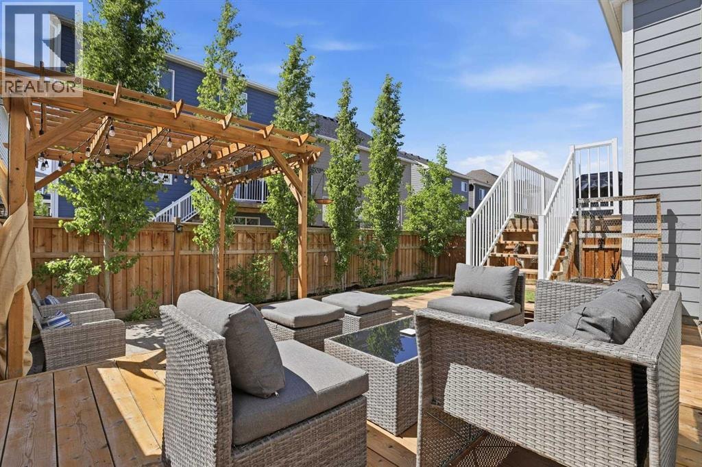 25 Yorkville Green SW — photo 41