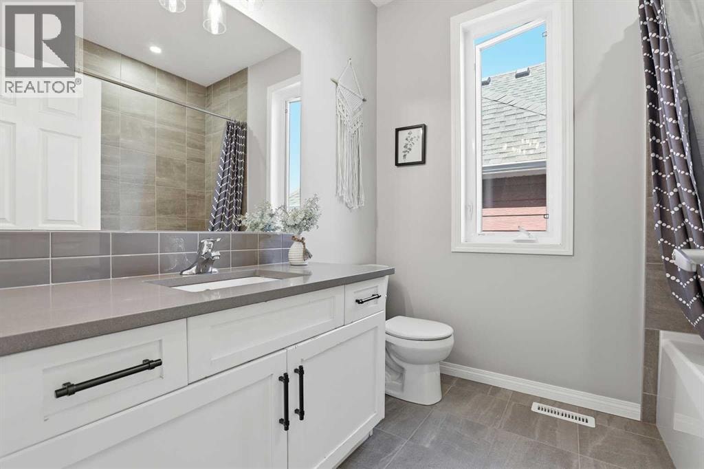 25 Yorkville Green SW — photo 28