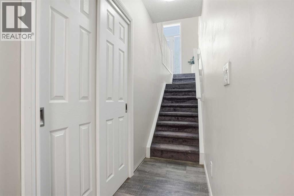 25 Yorkville Green SW — photo 31