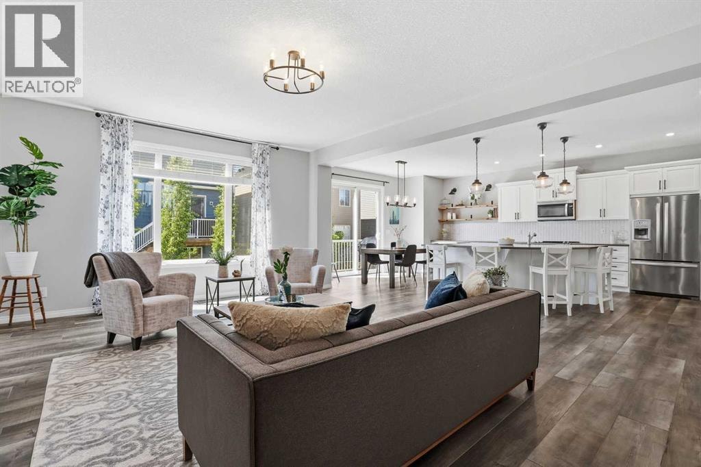 25 Yorkville Green SW — photo 10