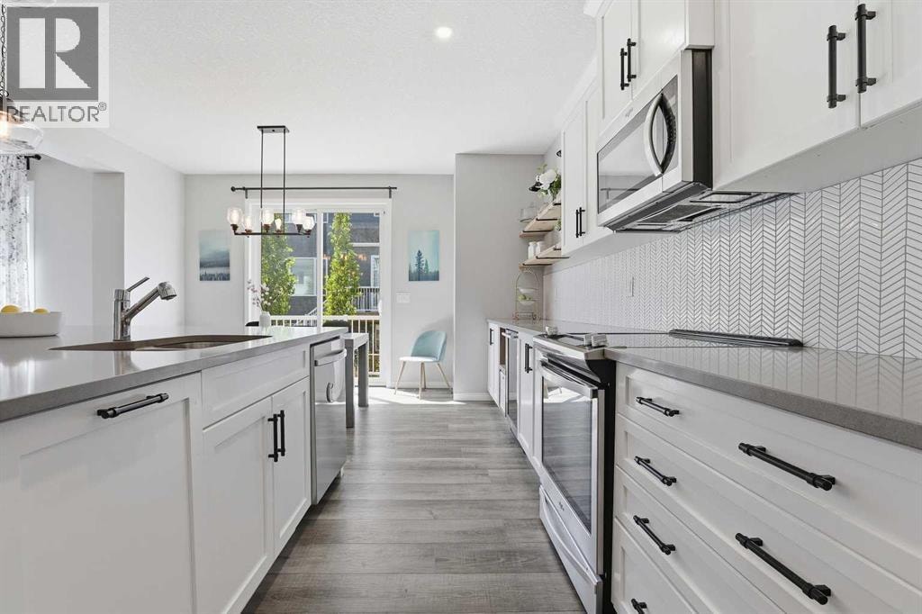 25 Yorkville Green SW — photo 7