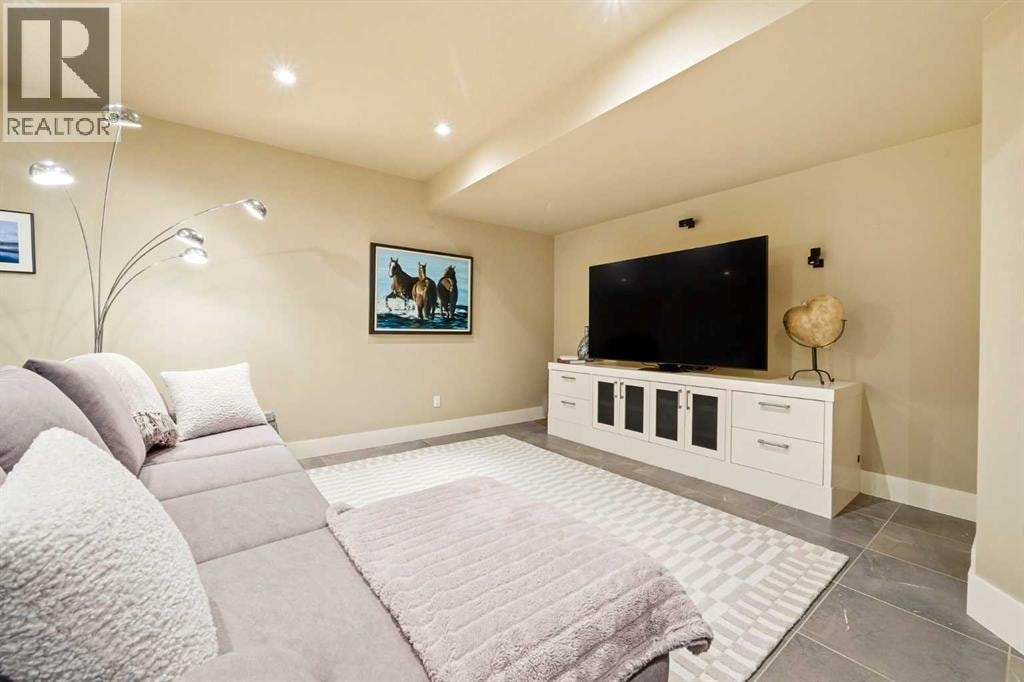 3610 8 Avenue NW — photo 36