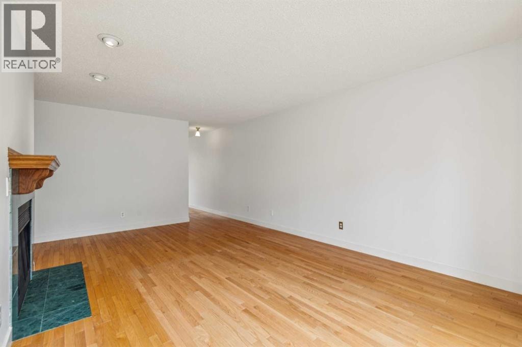 1110 14 Avenue SW — photo 13