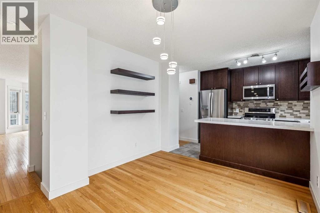 1110 14 Avenue SW — photo 9