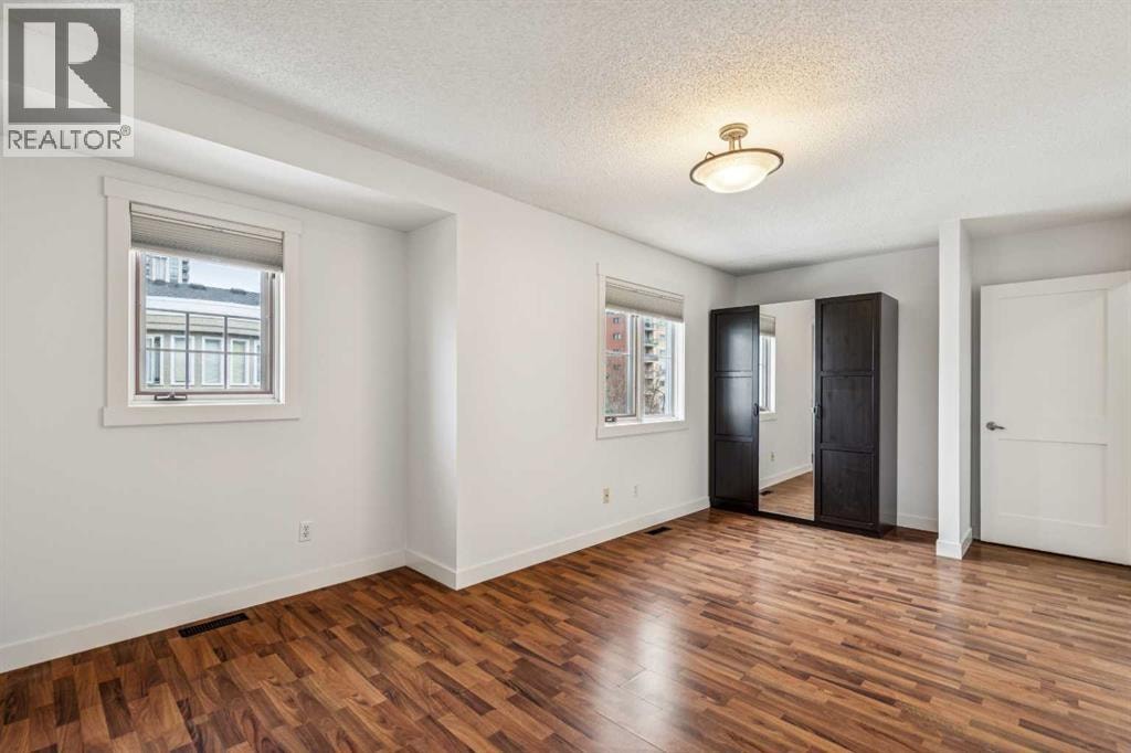 1110 14 Avenue SW — photo 22