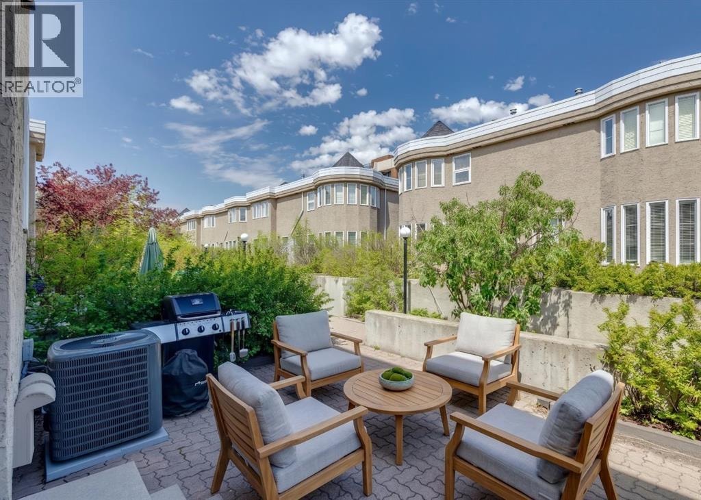 1110 14 Avenue SW — photo 37