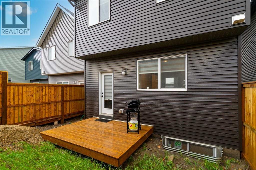 184 Rowmont Boulevard NW — photo 36