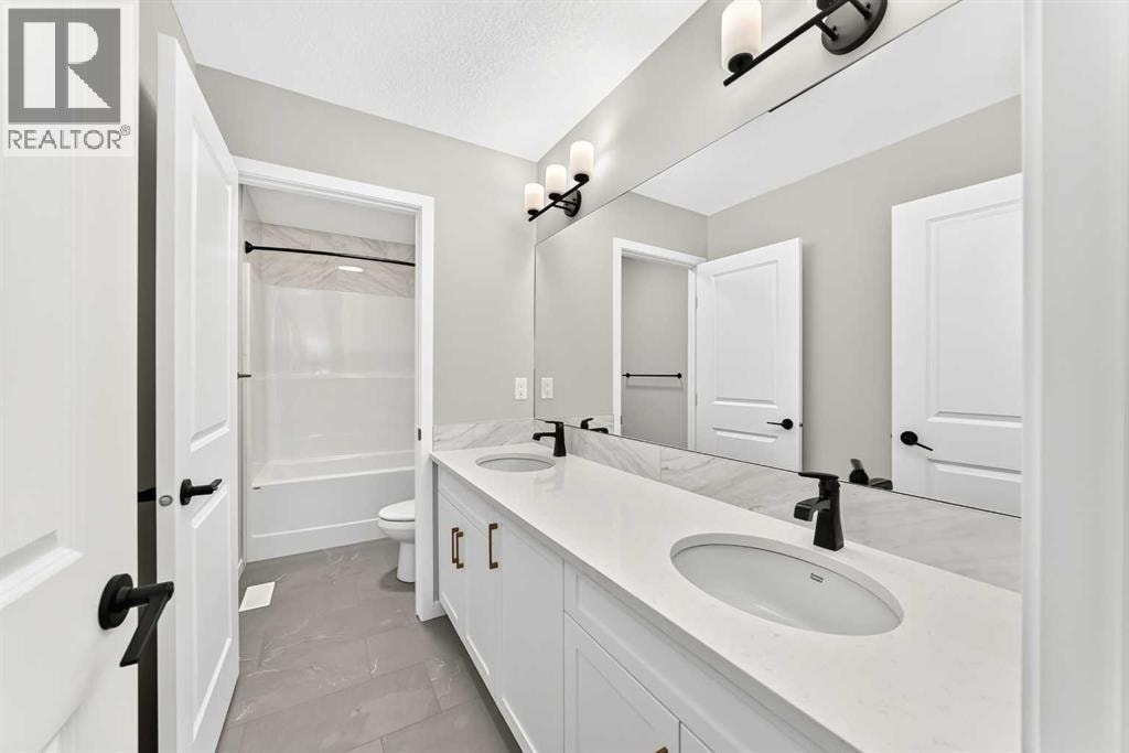 547 Mercado Avenue SE — photo 41