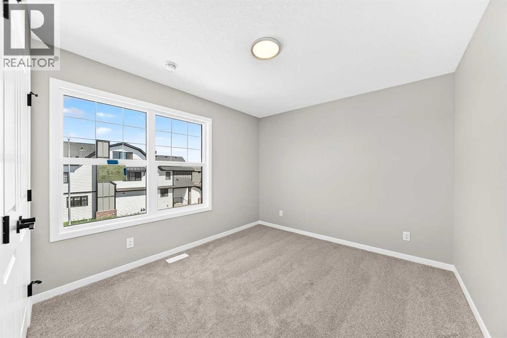 547 Mercado Avenue SE — photo 36
