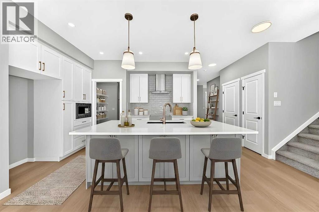 547 Mercado Avenue SE — photo 2