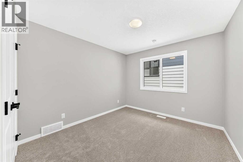547 Mercado Avenue SE — photo 38