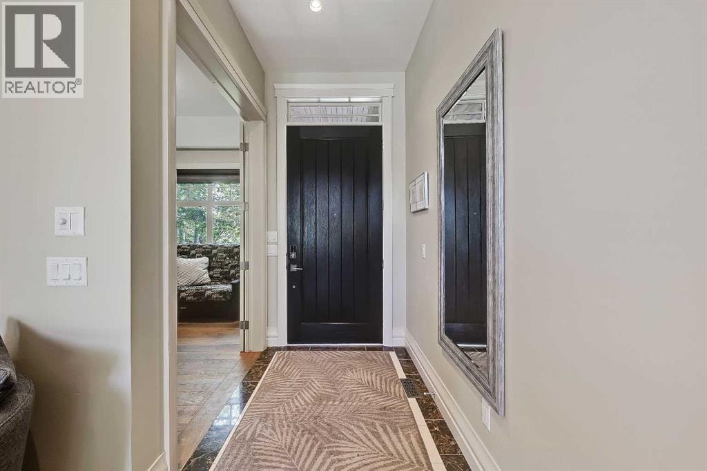 1029 Coopers Drive SW — photo 2