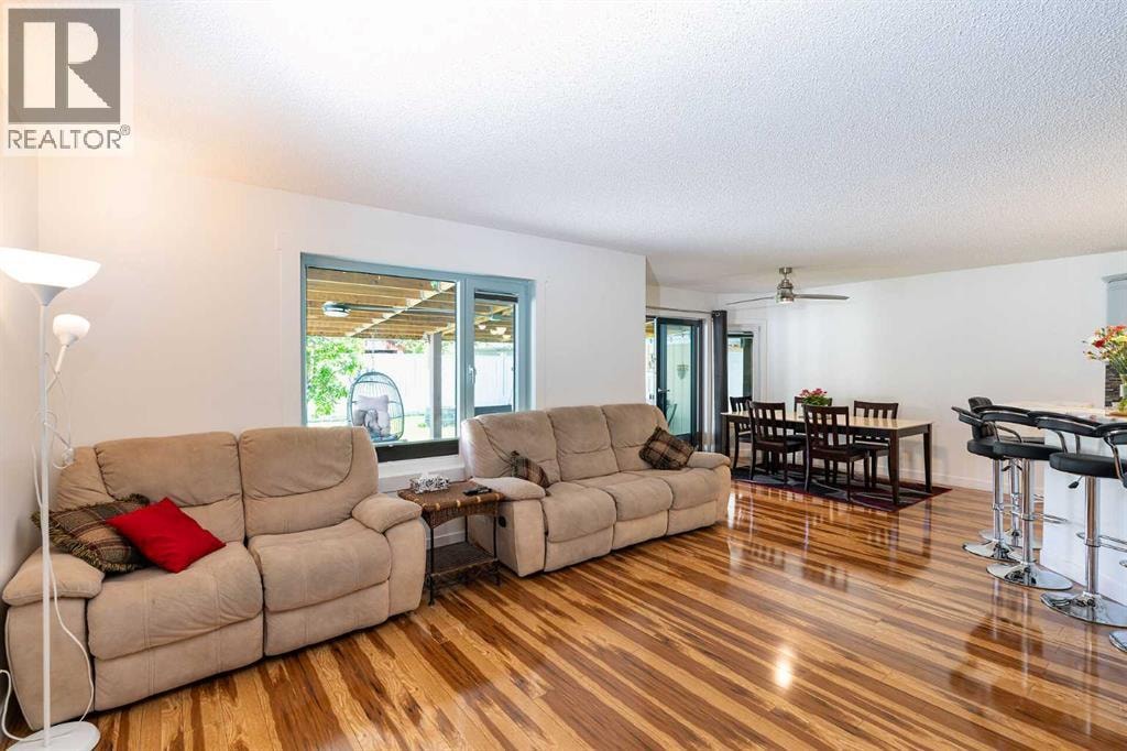 270 Somerside Park SW — photo 17