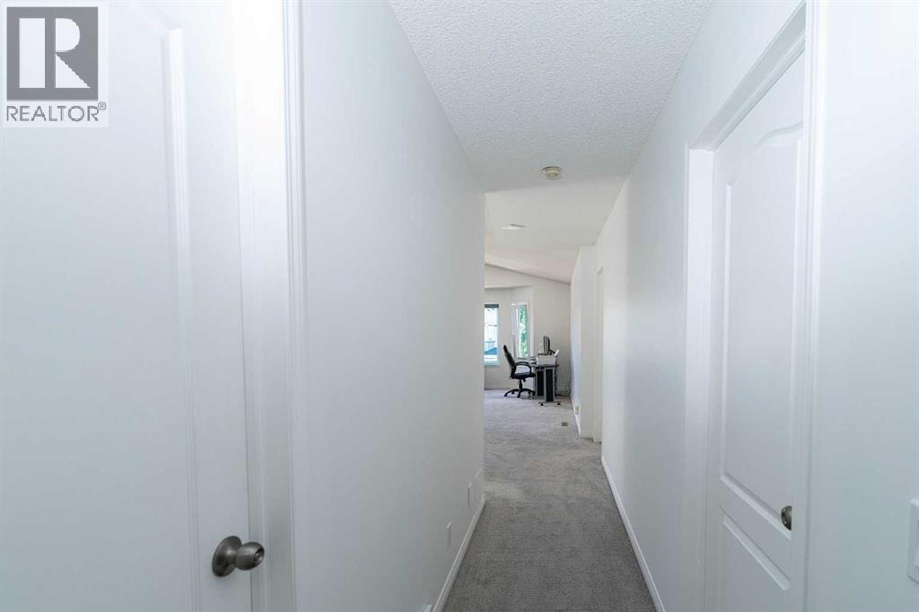270 Somerside Park SW — photo 31