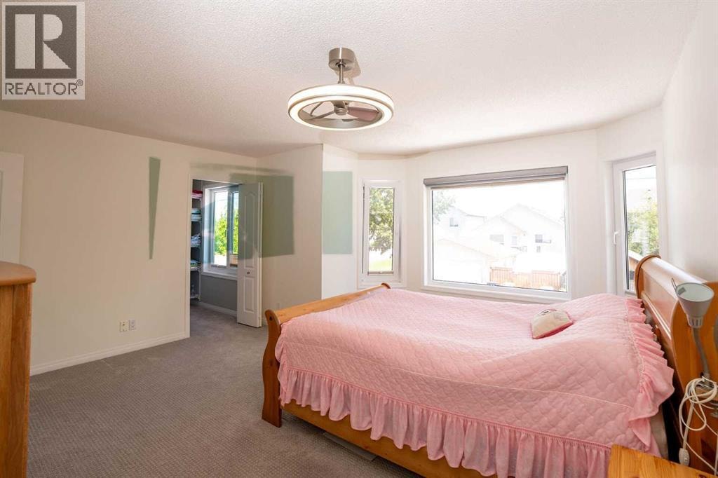 270 Somerside Park SW — photo 33