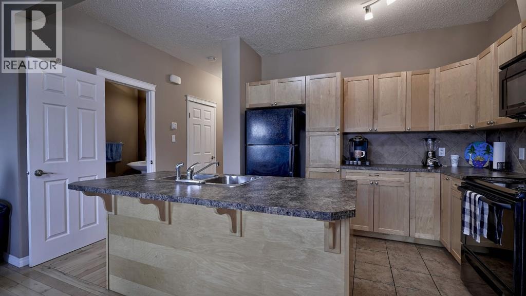 805, 620 Luxstone Landing SW — photo 8
