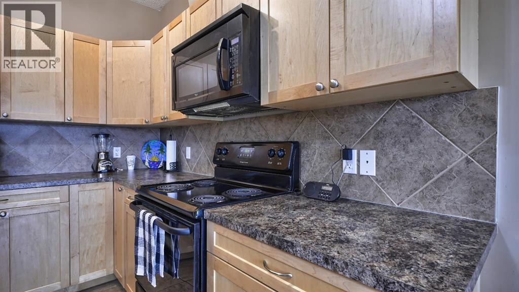 805, 620 Luxstone Landing SW — photo 9