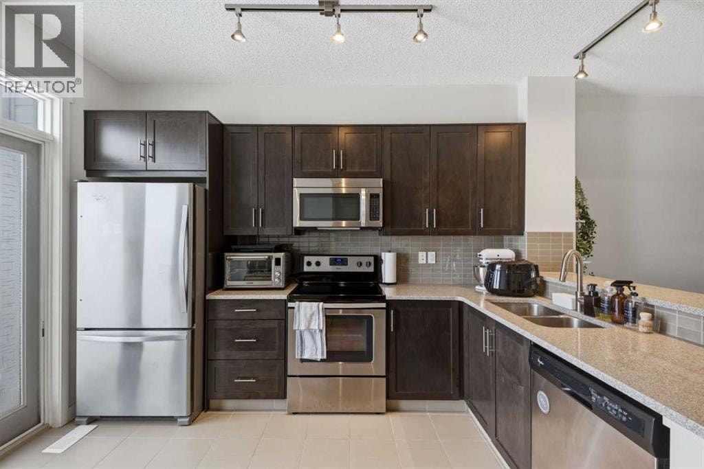 214 Nolanfield Villas NW — photo 3