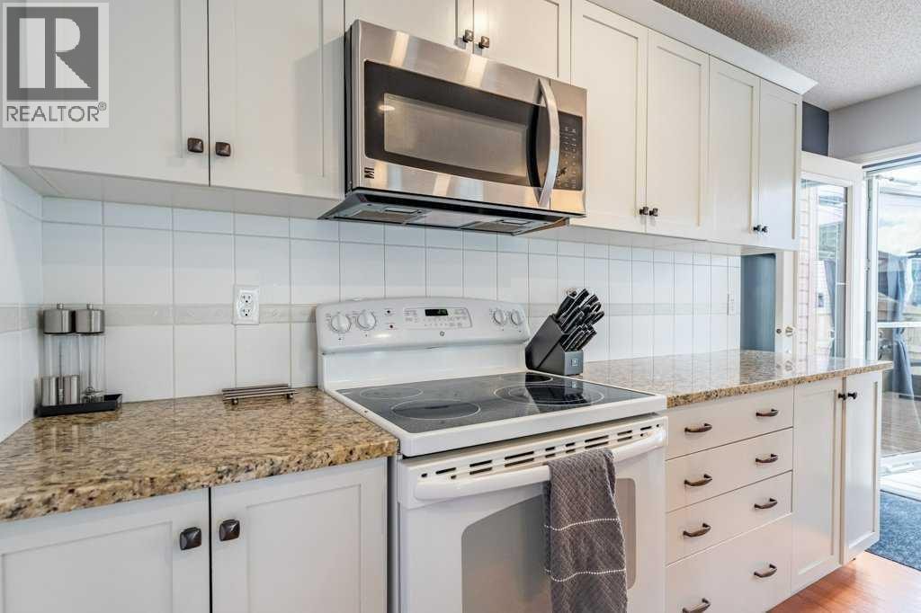 15 Windwood Grove SW — photo 11
