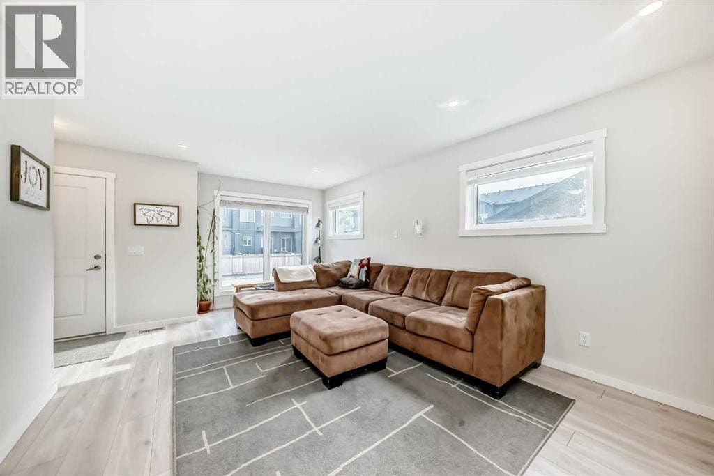 128, 31 Red Embers Parade NE — photo 6