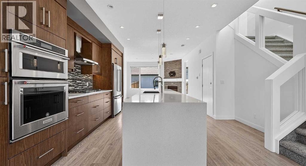 935 Regal Crescent NE — photo 8