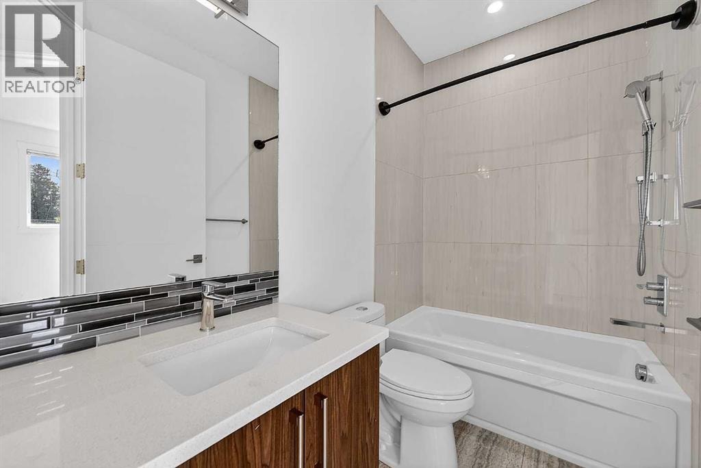 935 Regal Crescent NE — photo 31