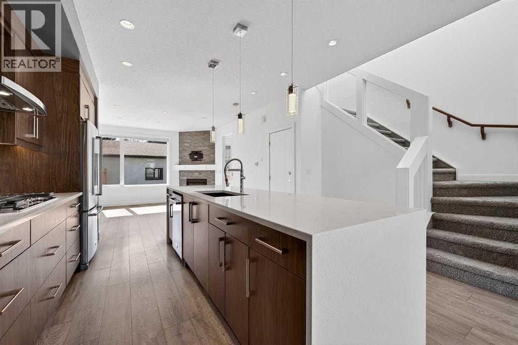 935 Regal Crescent NE — photo 10