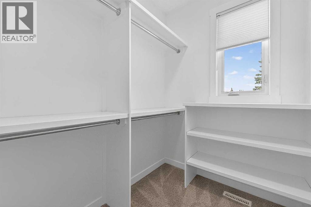 935 Regal Crescent NE — photo 27
