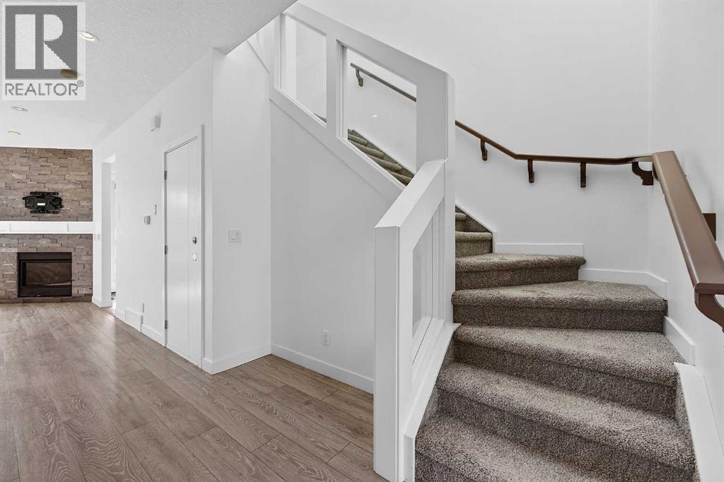935 Regal Crescent NE — photo 21
