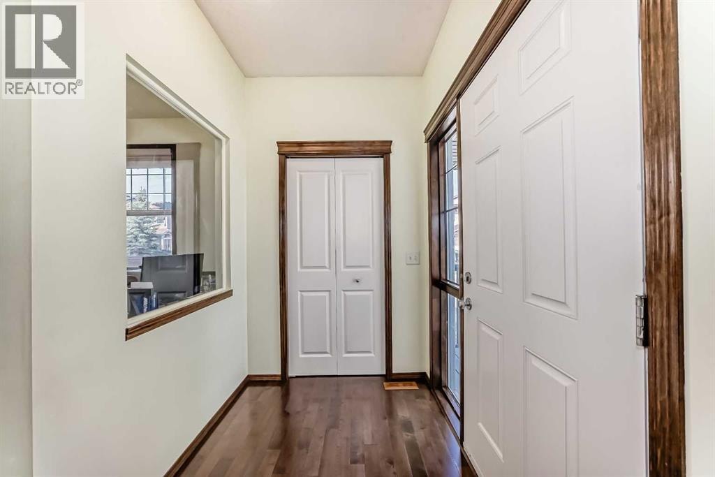 55 Eversyde Gardens SW — photo 2