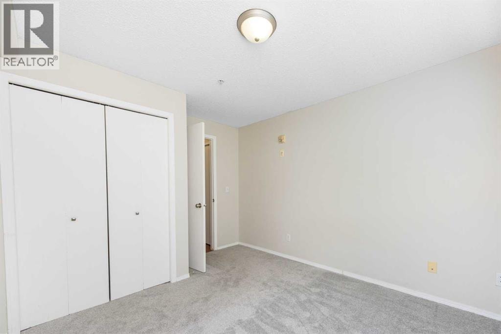 2301, 4975 130 Avenue SE — photo 21
