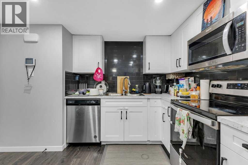 120 BELMONT Villas SW — photo 38