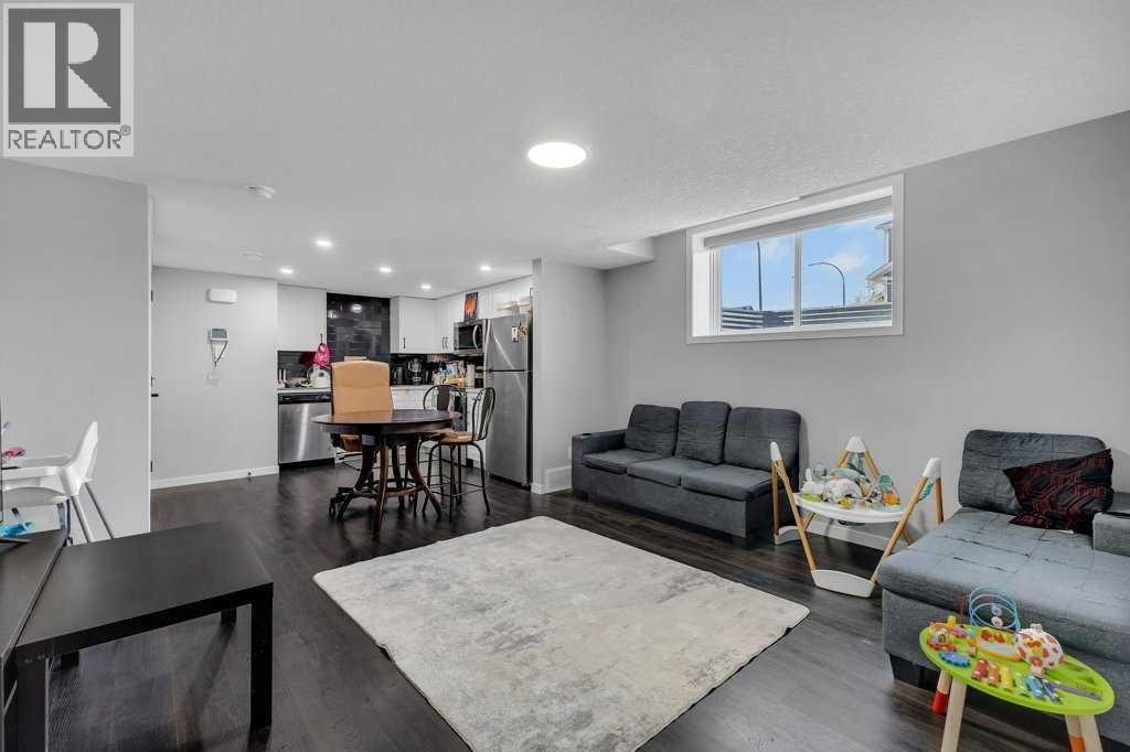 120 BELMONT Villas SW — photo 40
