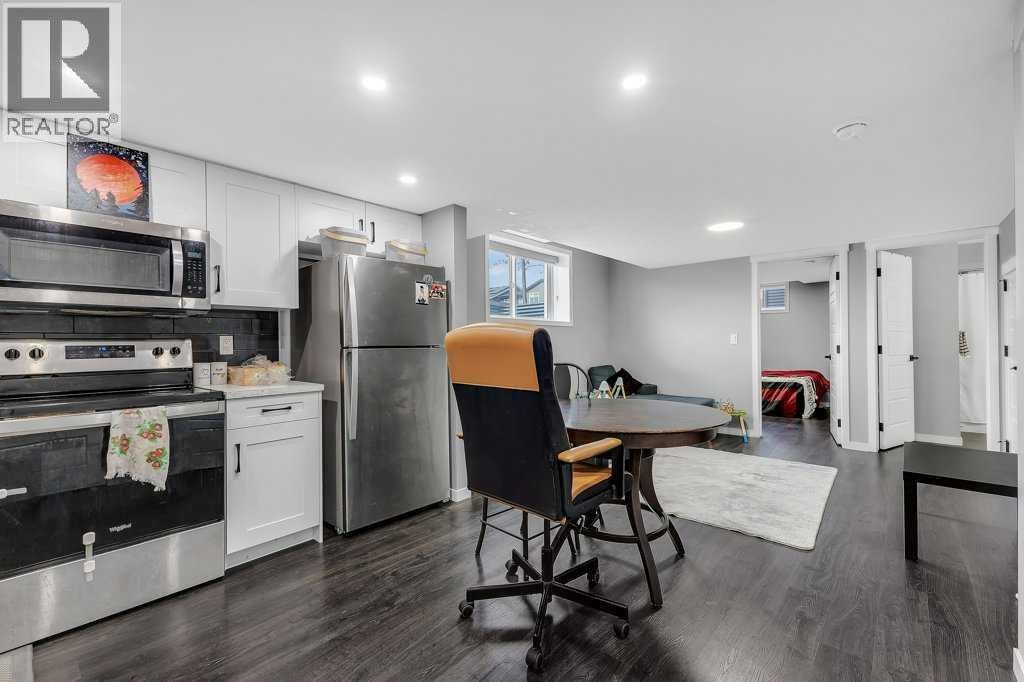 120 BELMONT Villas SW — photo 36