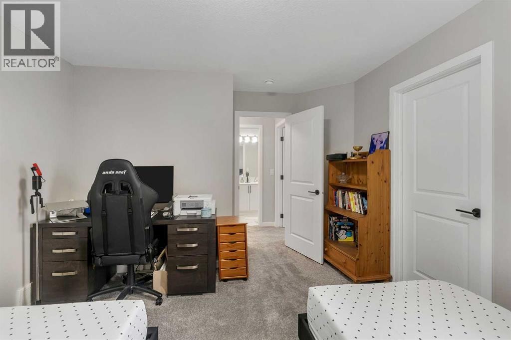341 Walcrest View SE — photo 27