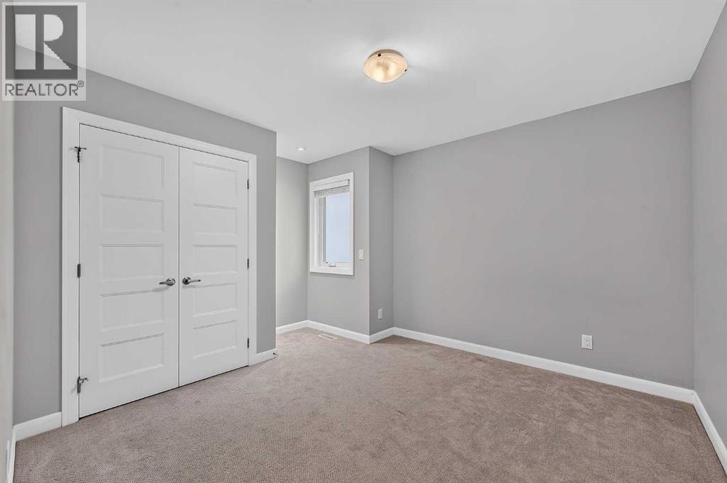 2, 530 56 Avenue SW — photo 28