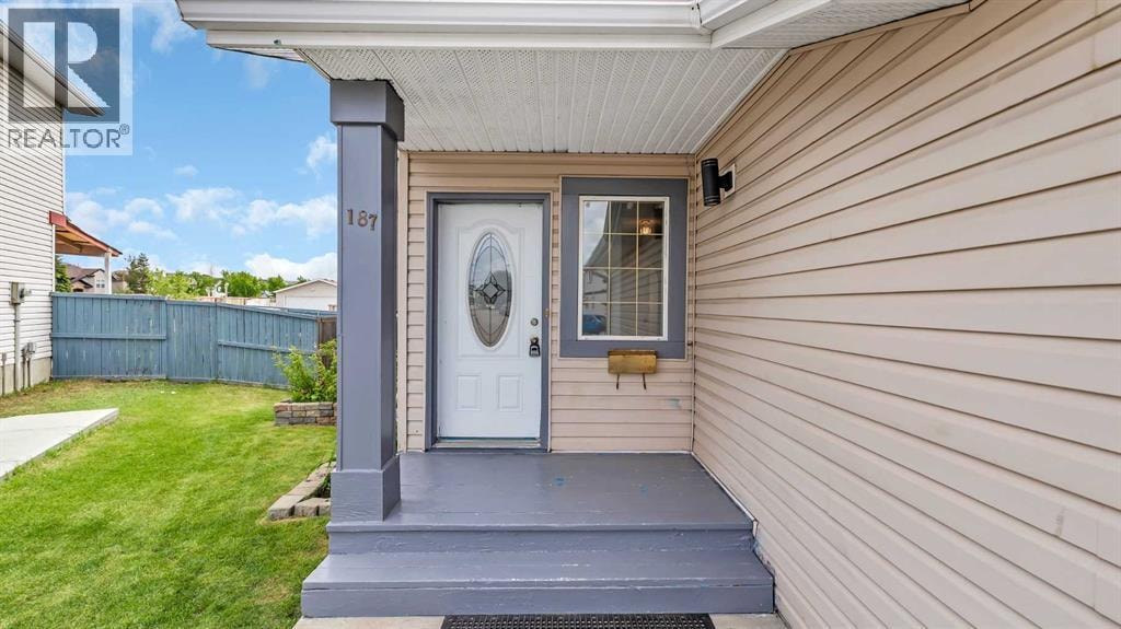 187 Coral Springs Circle NE — photo 2
