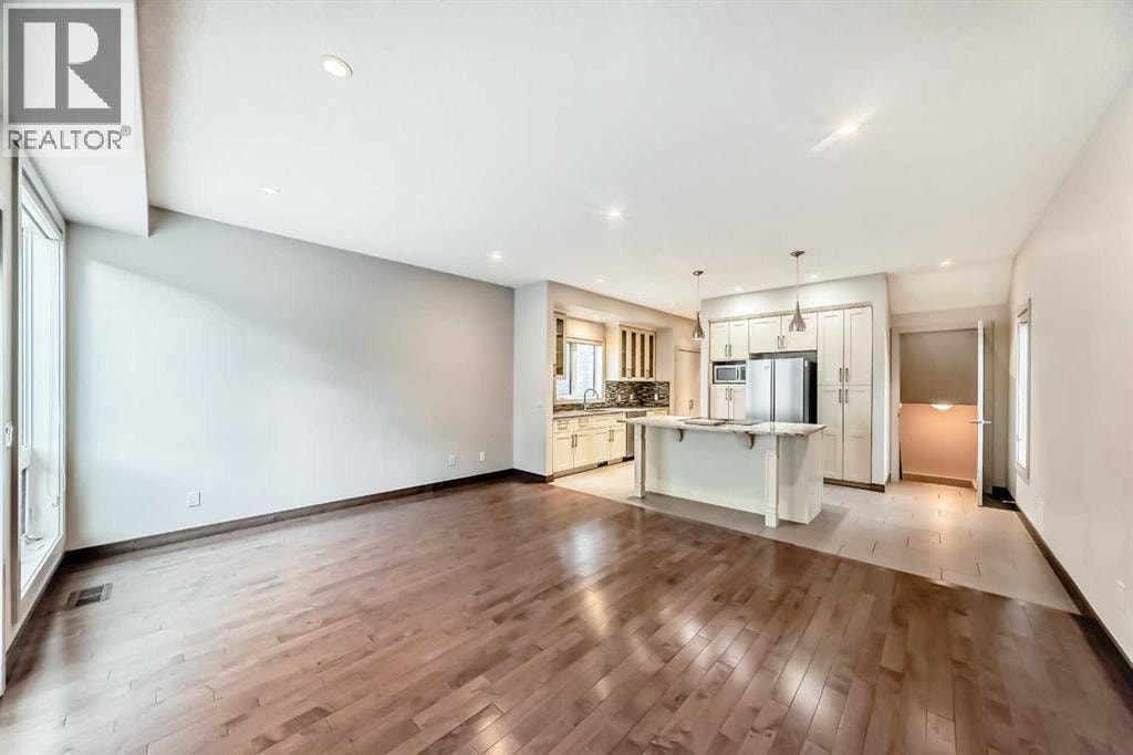 3825 1 Street NE — photo 8