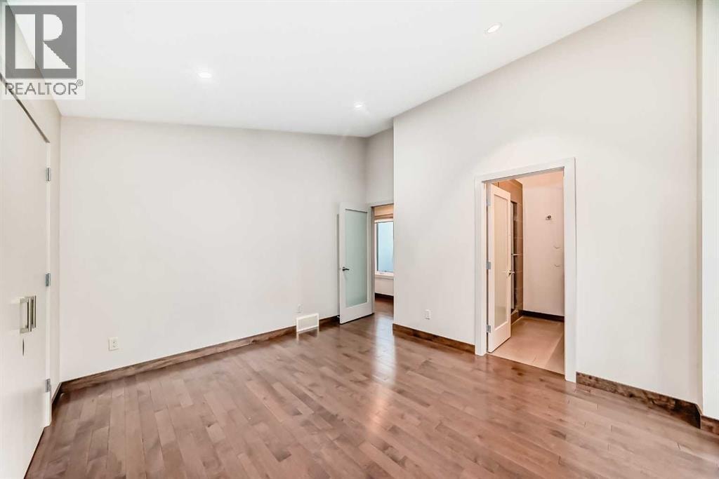 3825 1 Street NE — photo 12