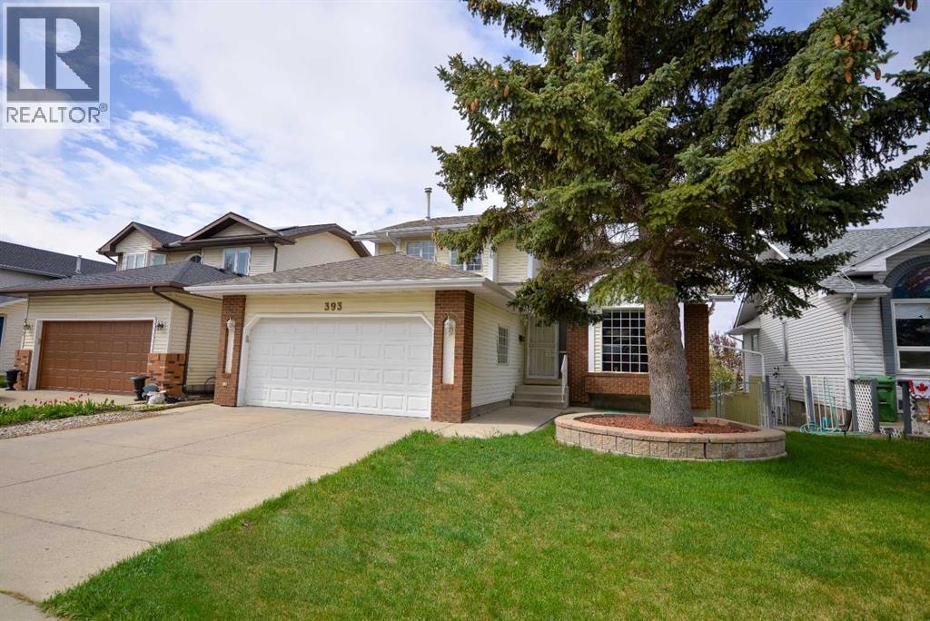 393 Hawktree Circle NW — photo 2