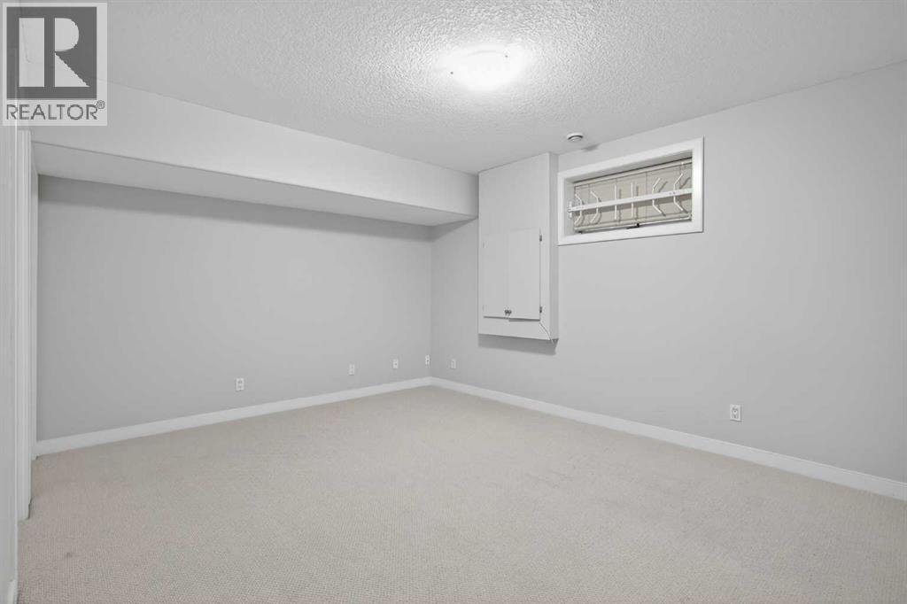 103 Bridle Estates Mews SW — photo 40