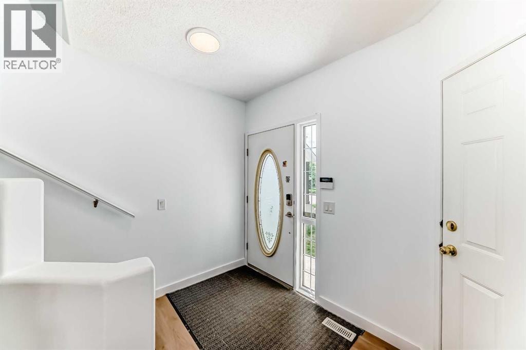 262 Covewood Park NE — photo 3
