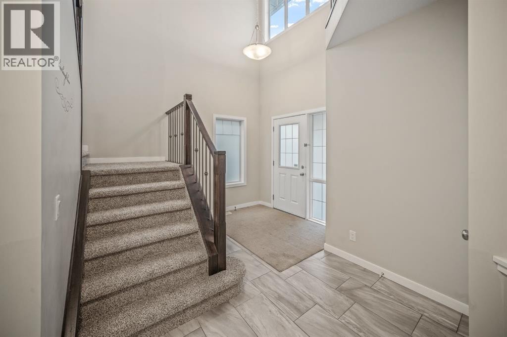 144 Cougar Ridge Manor SW — photo 5