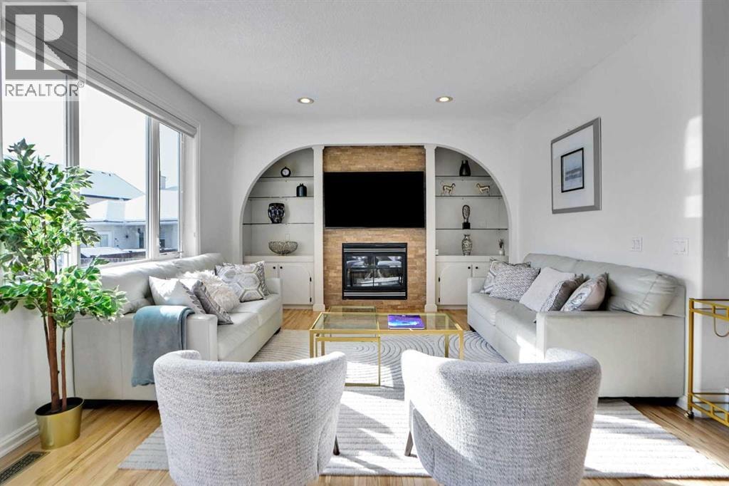 6 Strathridge Way SW — photo 12