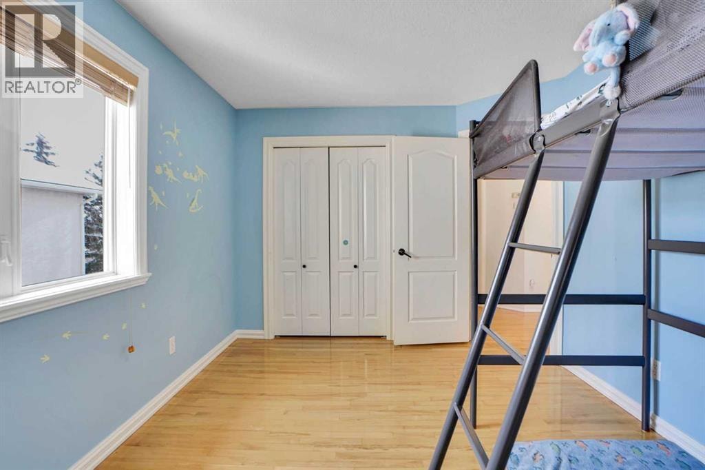 6 Strathridge Way SW — photo 39