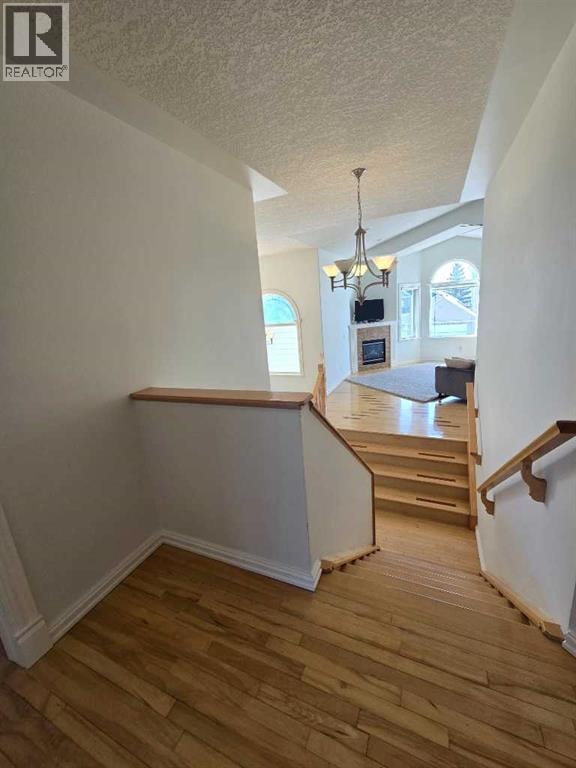 6 Strathridge Way SW — photo 28